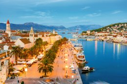 &copy; asiastock - stock.adobe.com