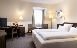 &copy; Hotel Klösterle Nördlingen
