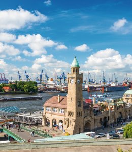 Hafenpanorama von Hamburg © davis-fotolia.com
